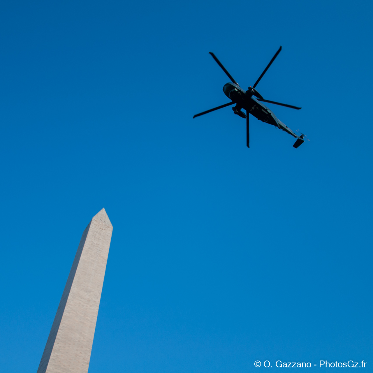 Hélicoptère présidentiel et le Washington Monument